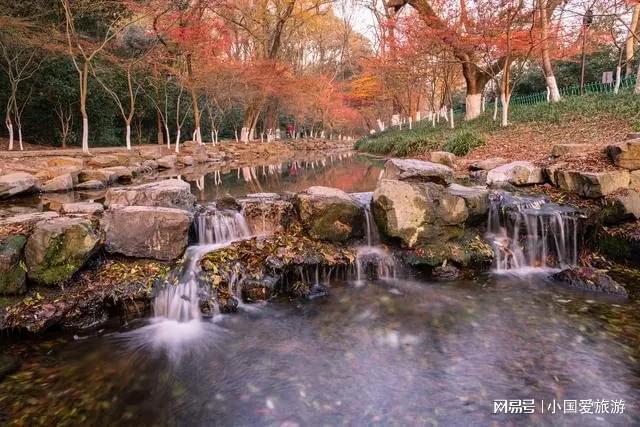 bob半岛官网平台南阳秋日游览南阳山水画廊的风光(图3)