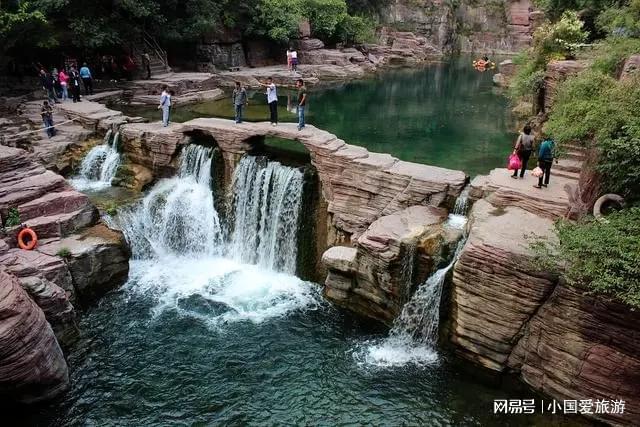 bob半岛官网平台南阳秋日游览南阳山水画廊的风光(图2)