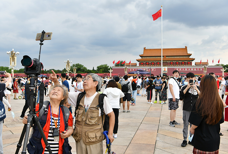 bob半岛官网广场庆祝景观向公众开放(图2)